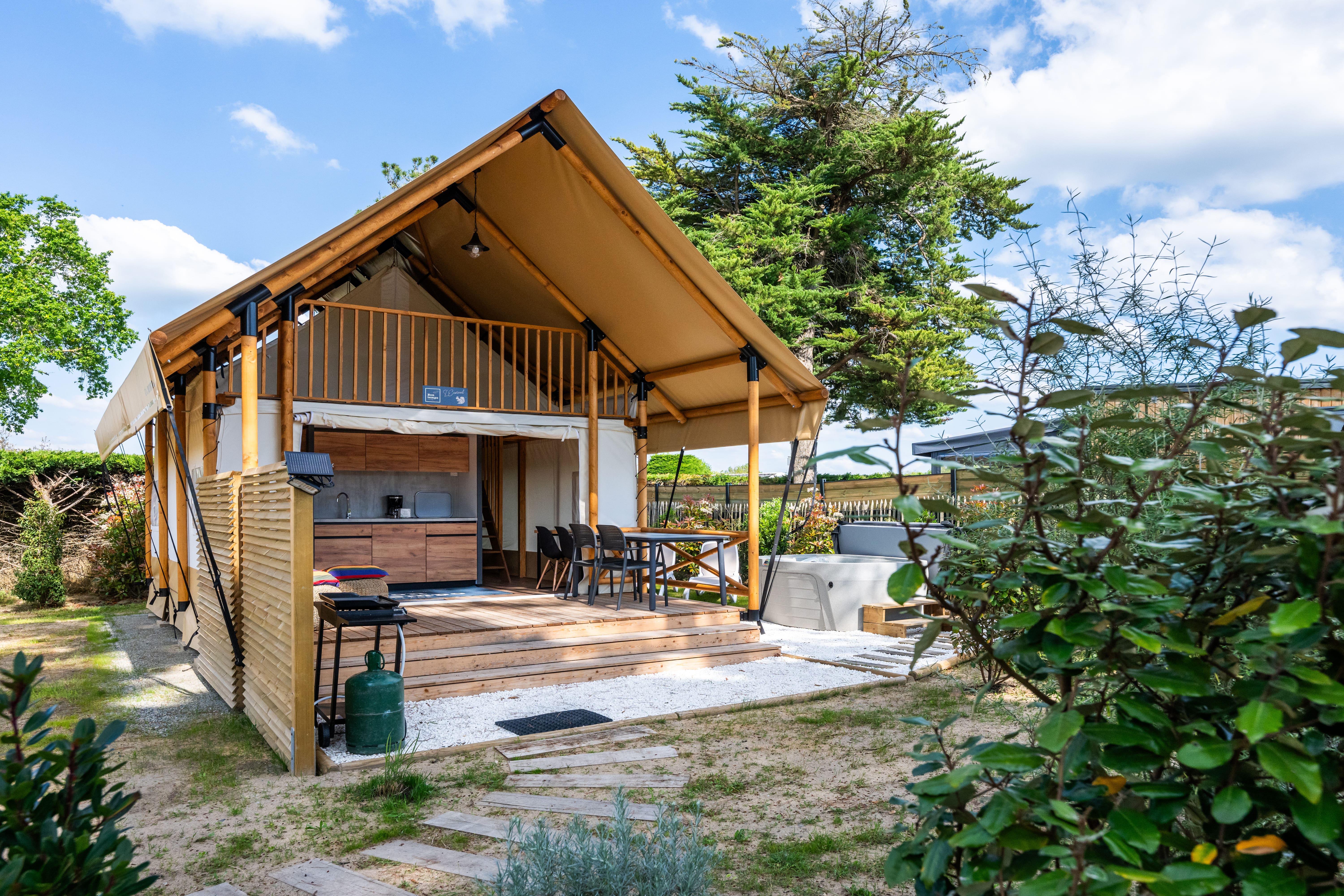 Nature Lodge – 2 chambres – Spa  (draps et serviettes inclus) 2/4 Pers.