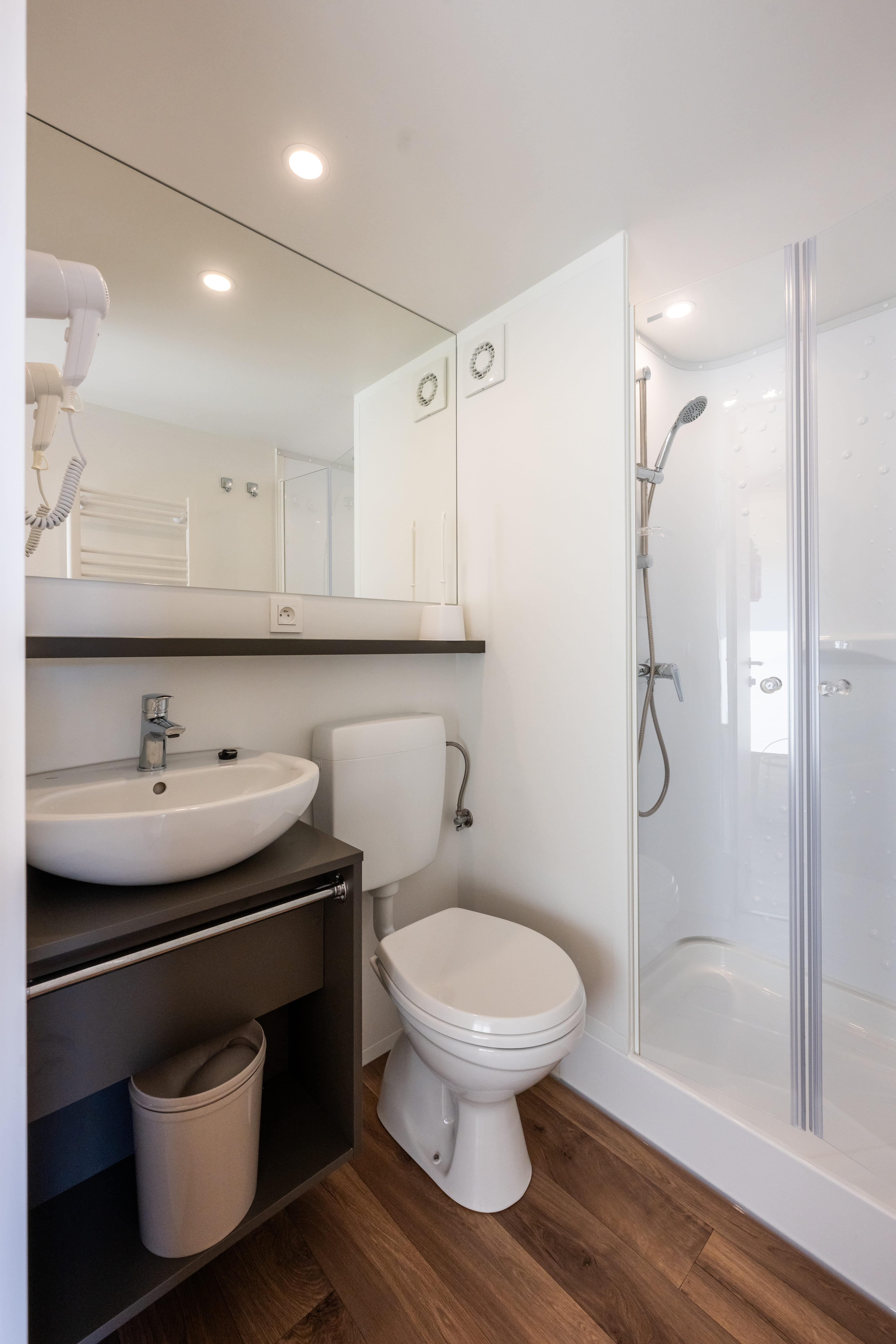 Nature Lodge – 3 chambres – Spa (draps et serviettes inclus) 2/6 Pers.