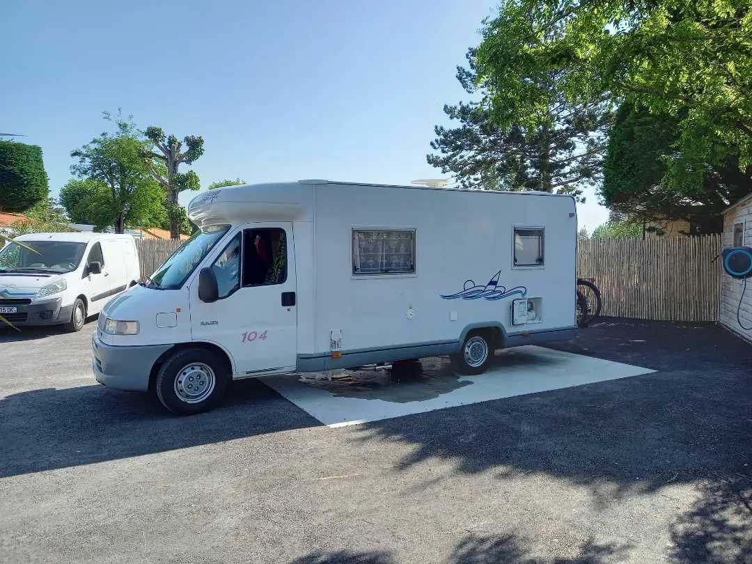 Escale Camping-Car (à partir de 17h et jusqu&rsquo;à 11h) 1/2 Pers.