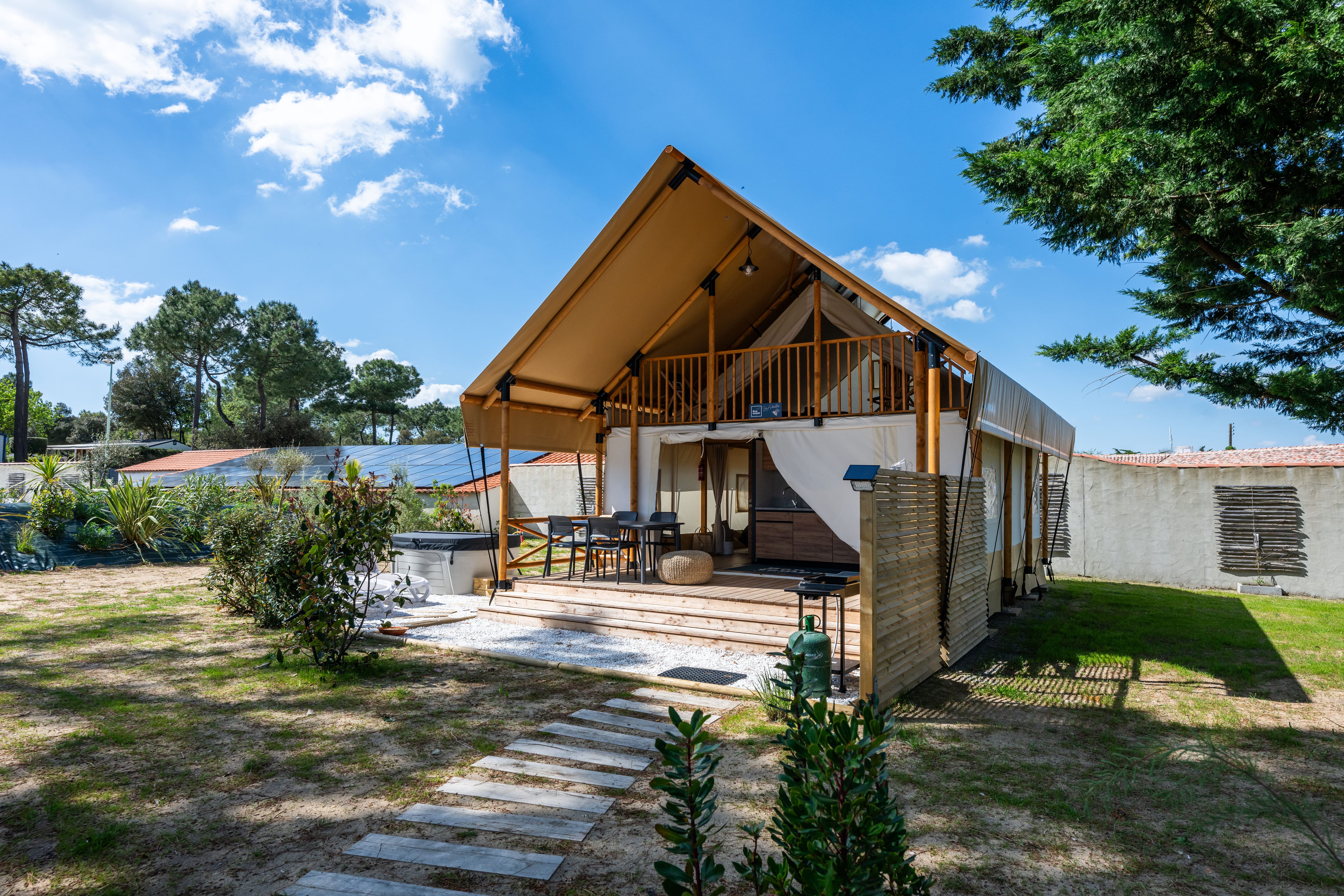 Nature Lodge – 3 chambres – Spa (draps et serviettes inclus) 2/6 Pers.