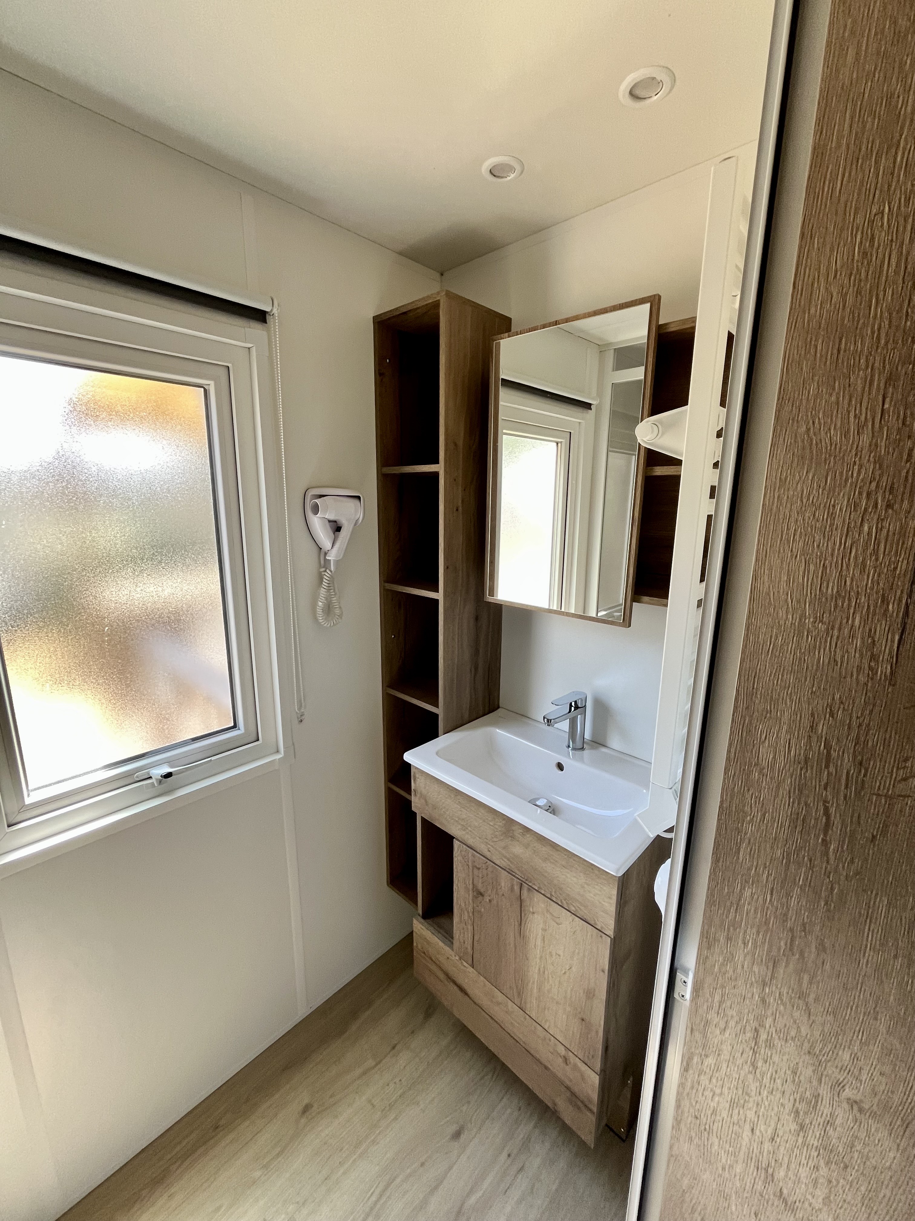 Cottage Prestige GRAND CONFORT 40m² – 3 chambres + télévision + Terrasse 4/6 Pers.